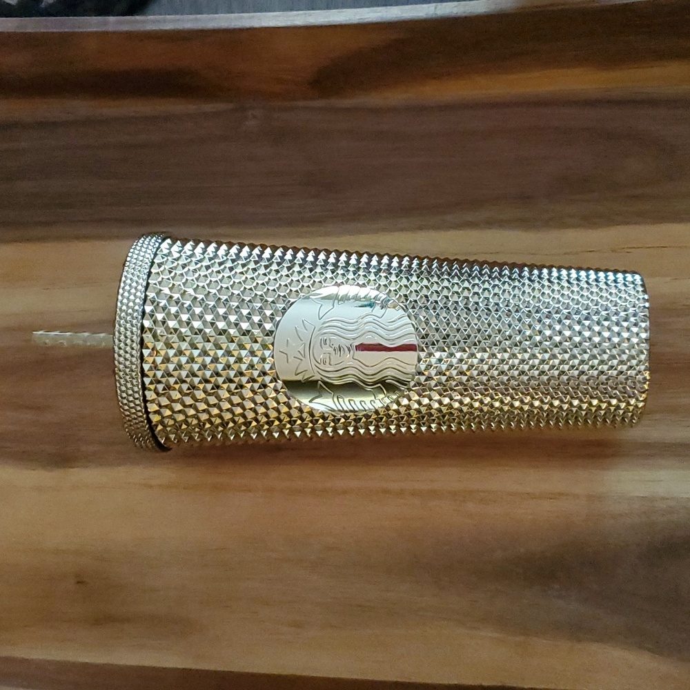 Starbucks GOLD tumbler 24 oz. With straw